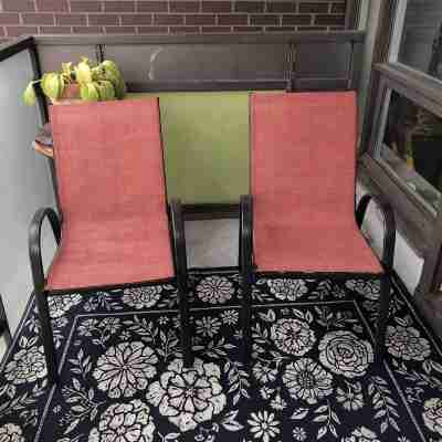 Stylish, Bright, Chinatown Condo, w/secure parking, pet ok, view, self-check-in. Others