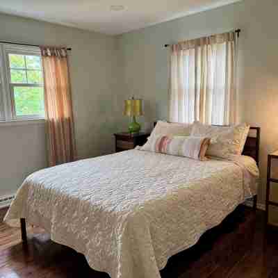 Cozy House less than two miles from Ocean Beaches Rooms