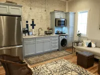 PARK and WALK - Mayberry & Main - 'The Main Suite' - New Construction