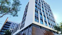 Truliving Vallecas by Habyt - ที่มีสระว่ายน้ำ