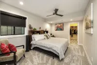 Elegant + Modern Home + Patio - WiFi