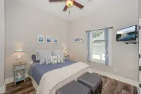 Lake Norman - Tranquility Cove - Beautiful Lakefront Apartment - 4-Star