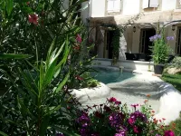 Le Patio des Senteurs - Bed and breakfasts