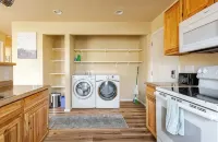 Downstairs Neighbor Retreat in the middle of Missoula - Condos