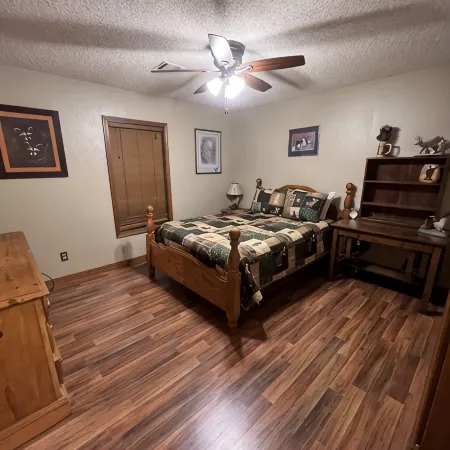 Spillway Road Retreat (2.5 miles from Lake D’Arbonne)