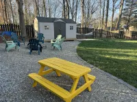 4 bedrooms, Simpsonville, family-friendly, great fenced back yard with fire pit - 2-Star