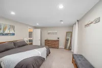 Large family-friendly home w/ pool table, close to Muskegon Lake & Lake Michigan - 4-Star