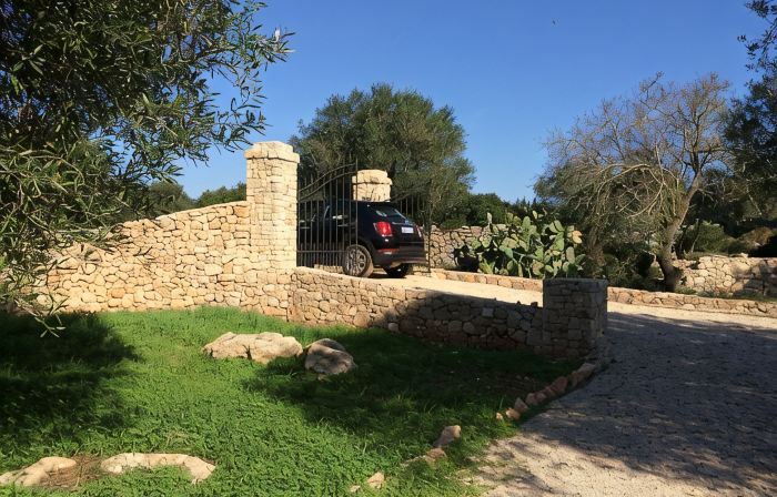 San Gregorio Villa with Secular Olive Grove, Garden, Porch and Private Pool