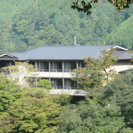 Momijiya Honkan Takaosansou