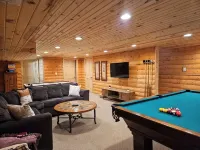 4 Bedroom lodge on wooded land with heated swimming pool and hot tub - Alppimaja