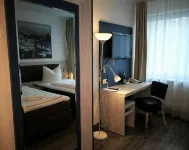 Hotel Near by - 3-Star