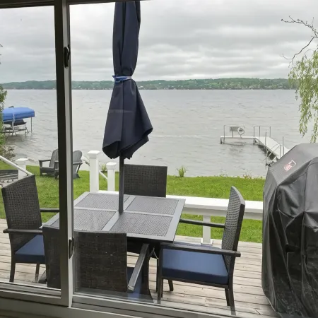 Lake Leelenau Waterfront Cottage-Close to Traverse City, Fishtown & Suttons Bay