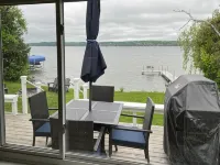 Lake Leelenau Waterfront Cottage-Close to Traverse City, Fishtown & Suttons Bay - 4-Sterne