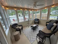 Cape Mindy HOT TUB Sleeps 8, Dog & EV Friendly, Outdoor Shower - 4つ星