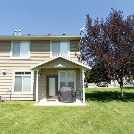 Beautiful, Sparkling Clean 3 BR, 2.5 BA Townhome!! Hotels in Cache County