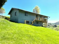 Lost River Swiss Cottage/10 acres/Private Dog Park/Streams - 4 tähden