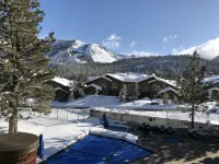 Spectacular Ski-in/Ski-Out Condo with 5-Star Appeal - 4-Star