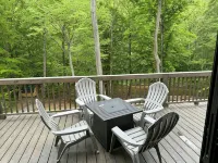 Pristine Riverfront Retreat in Wine Country with Fire Pit & Large Outdoor Space - 4-Star