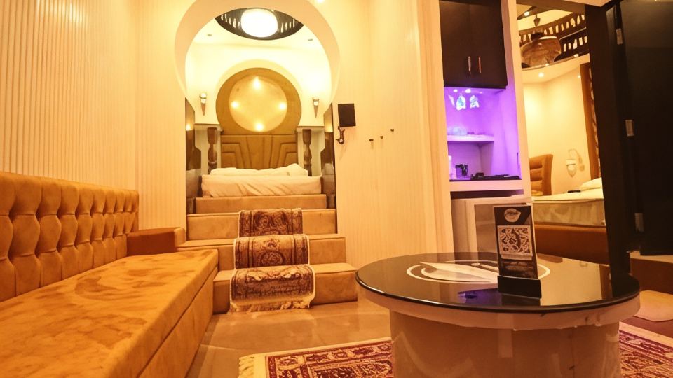 Ebowla Residency