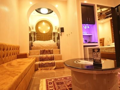 Ebowla Residency