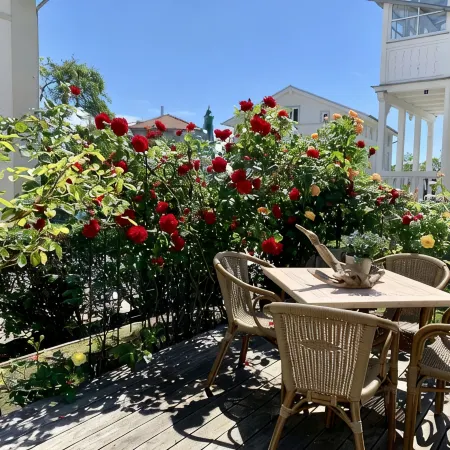 Villa Rosengarten - Holiday apartment with sea view in the old town of Sassnitz