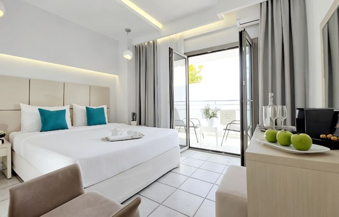 Akrogiali Exclusive Hotel (Adults Only)