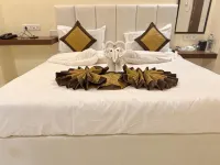 Awadh Hotel - 2 stjerner