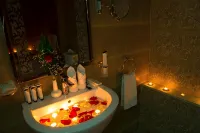 Luma Serviced Apartments - bar