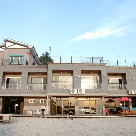 Muan Hyu Pension
