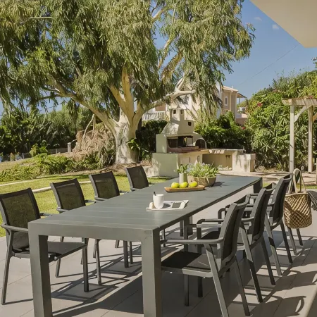 SUPERB LOCATION Luxury 5 bed villa, pool, sea view, beach / restaurants close by