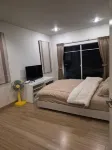 Spacious Entire House with shared Fitness Room and Shared Indoor Pool in club - شرفة