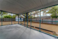 ZenHomes in Tampa Near USF - موقف سيارات