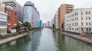 0585t12000bizbcfo8BF7 R 320 180 R5 D