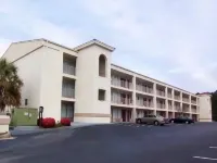 Deerfield Inn & Suites Hotels in Madison