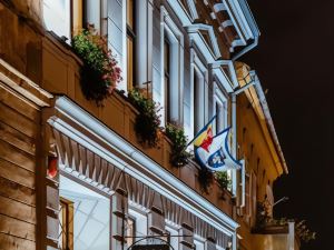 Casa Chitic - Hotel & Restaurant- STR Nicolae Balcescu 13