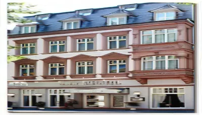 Astoria Hotel فنادق في Ralingen
