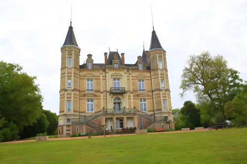Chateau de La Moriniere Hotels in Sevremoine