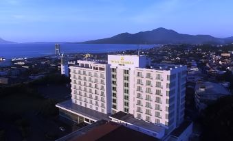 Sintesa Peninsula Hotel Manado