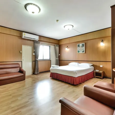 Nice Palace Hotel Отели рядом с достопримечательностью «Станция надземного метро Ari»