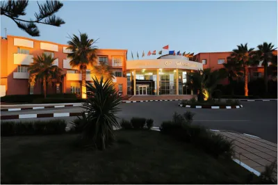 Hotel du Parc Hotels near Berges du Lac I