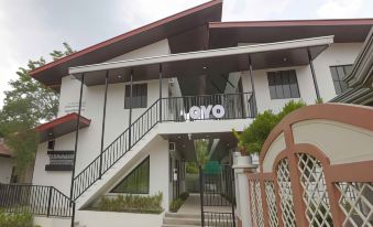 OYO 736 Jade Apartelle