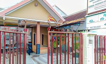 RedDoorz Syariah Near Pasar Sleko Madiun