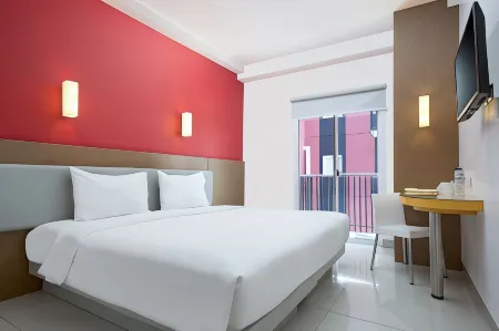 Amaris Hotel Kupang Отели в г. Купанг
