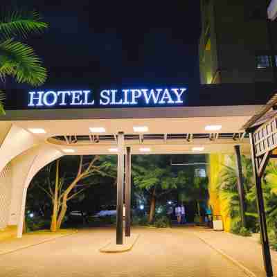 Hotel Slipway Hotel Exterior