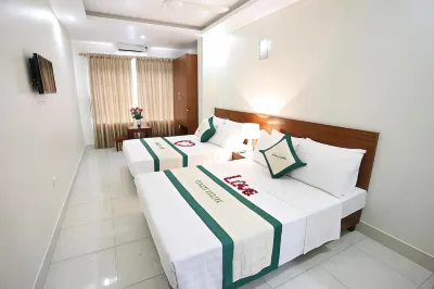 Catba Sunrise Hotel Các khách sạn gần Bãi tắm Cát Cò 1