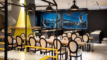 NingCui Business Hotel