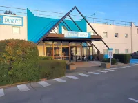 直通馬堤格的Kyriad酒店