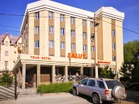 Salut Hotel Hotel di Bishkek