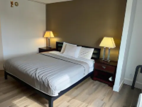 Copley Inn & Suites by OYO Akron Oh Hotels in Copley Township