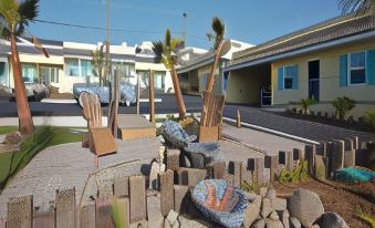 Beach Bungalow Inn and Suites